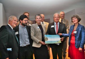Überreichung der Zertifizierungsurkunde 2013 Überreichung der Zertifizierungsurkunde 2013